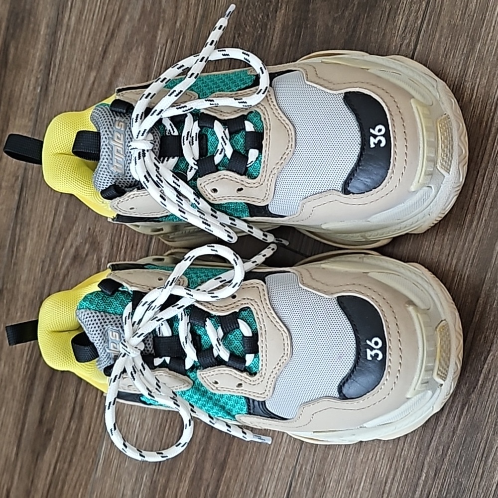 Like New Triple S size 36